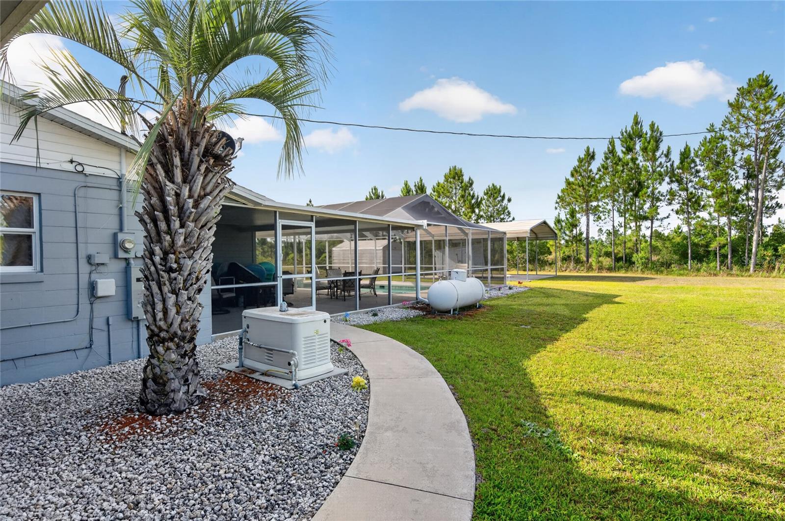 8433 LIMONIA DR, INDIAN LAKE ESTATES, FL, 33855