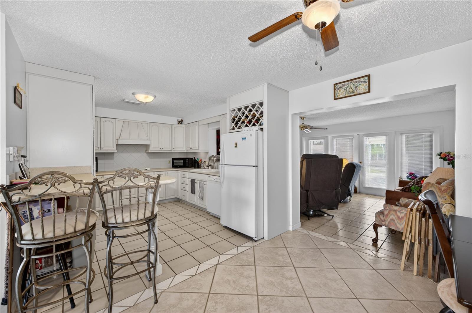 8433 LIMONIA DR, INDIAN LAKE ESTATES, FL, 33855