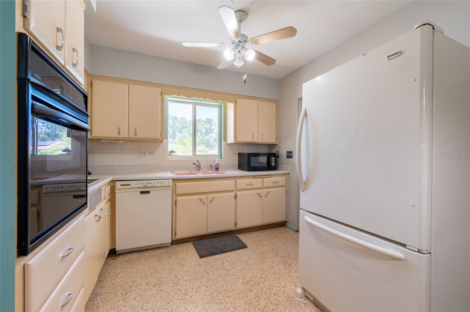 2215 GROVE ST, SARASOTA, FL, 34239