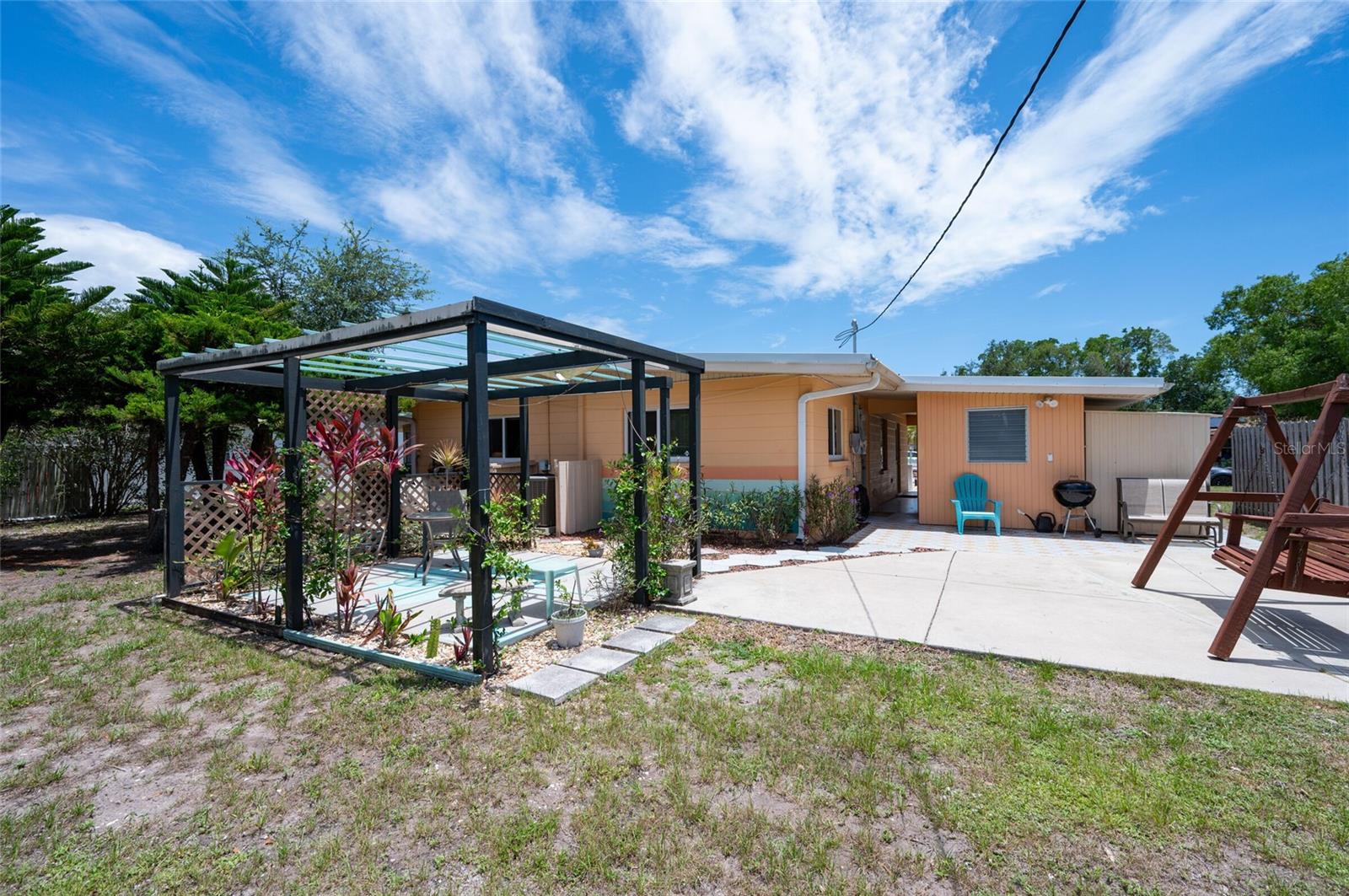 2215 GROVE ST, SARASOTA, FL, 34239