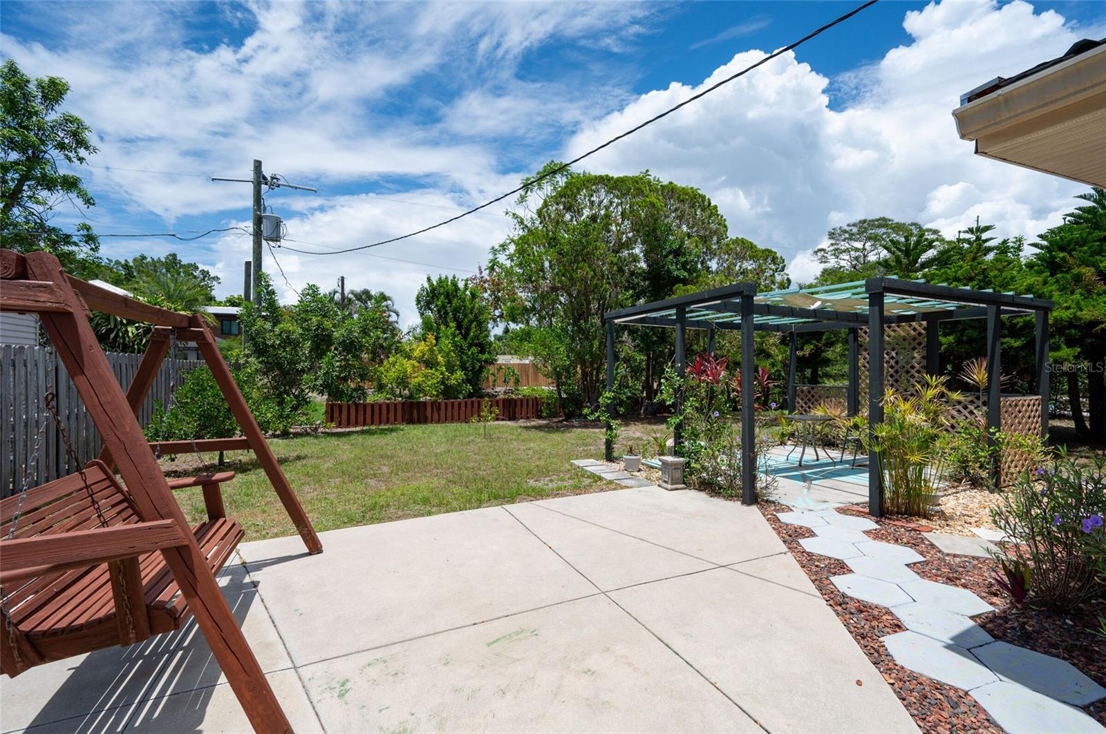 2215 GROVE ST, SARASOTA, FL, 34239