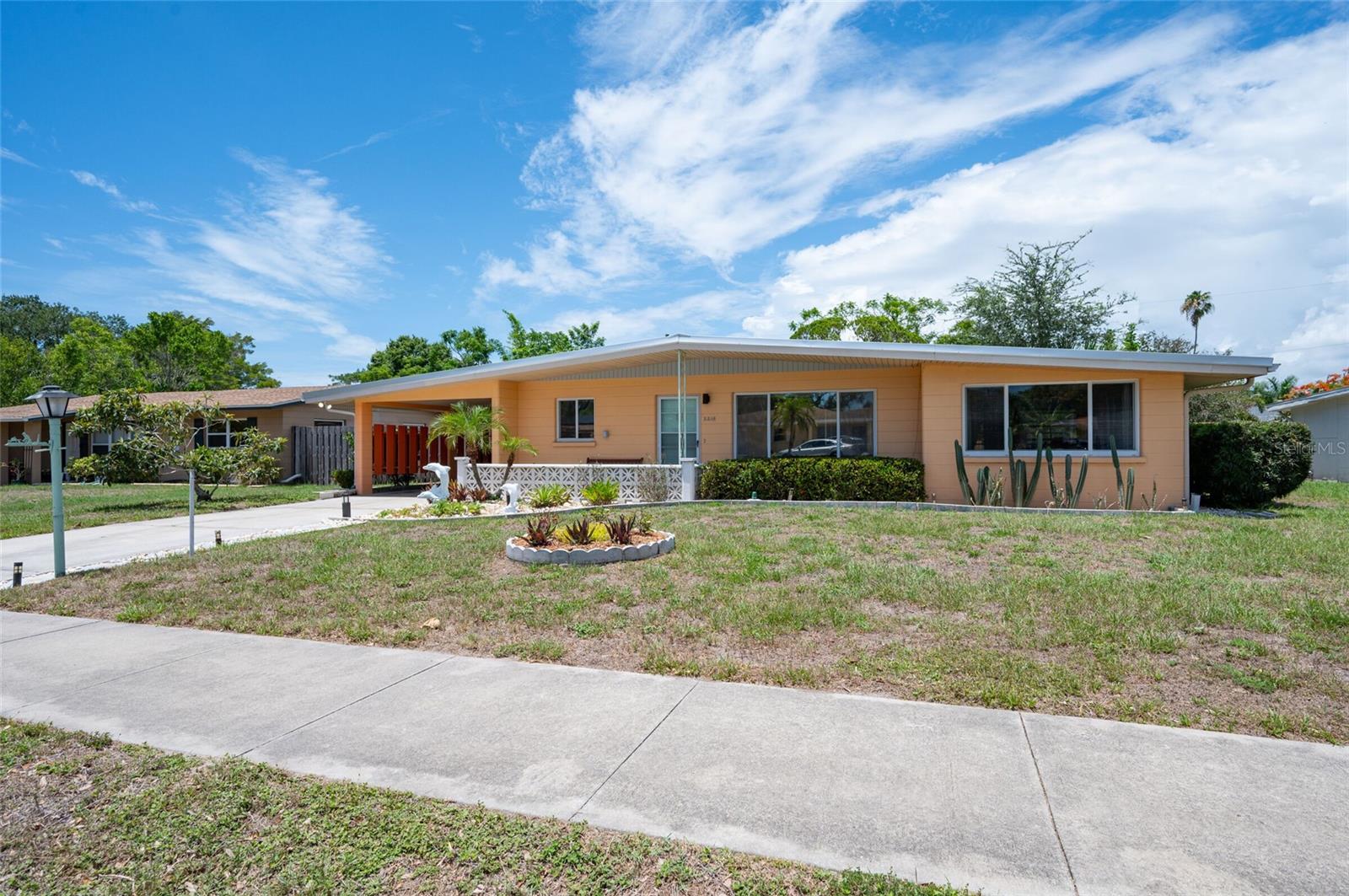 2215 GROVE ST, SARASOTA, FL, 34239