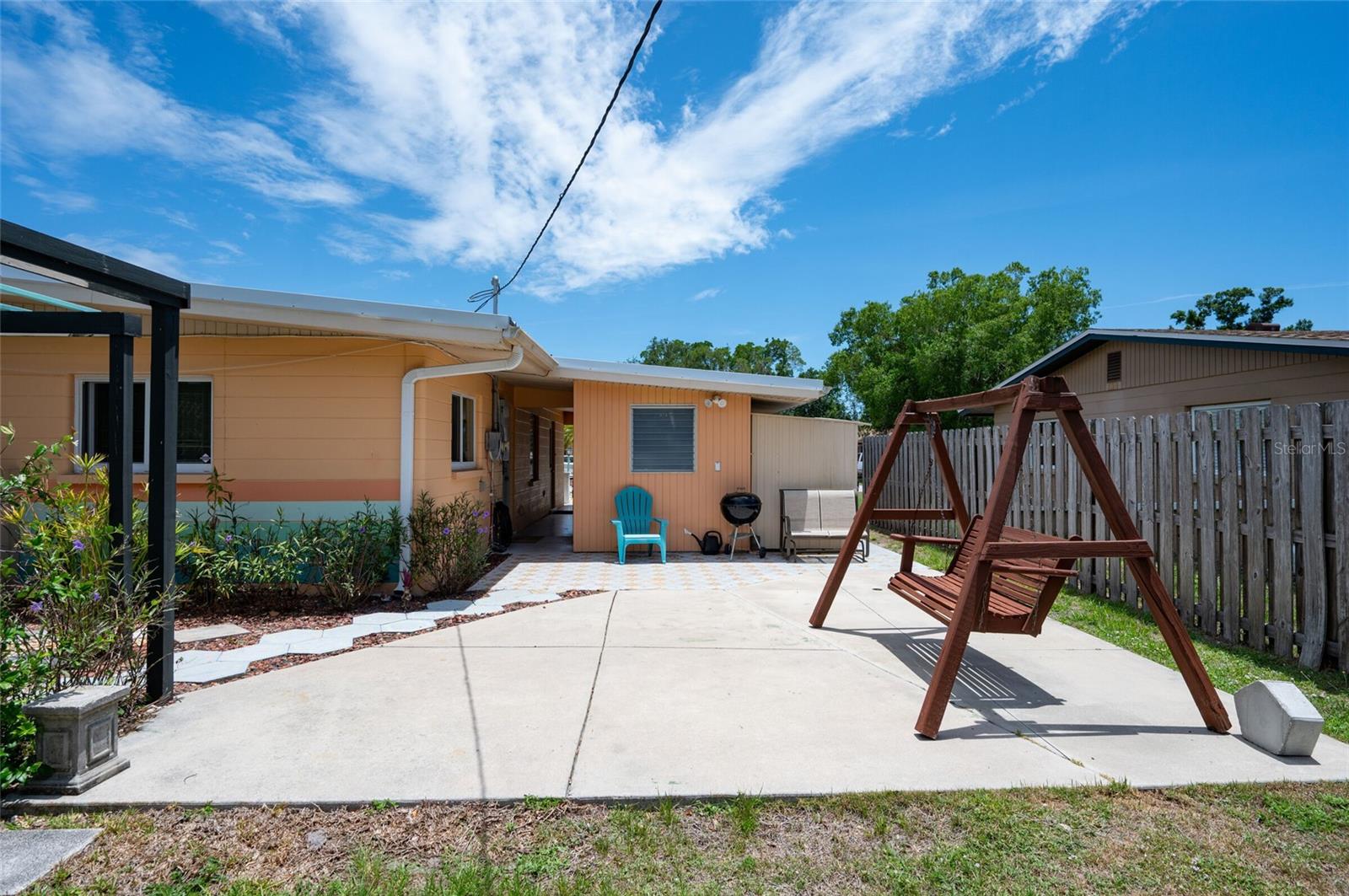 2215 GROVE ST, SARASOTA, FL, 34239