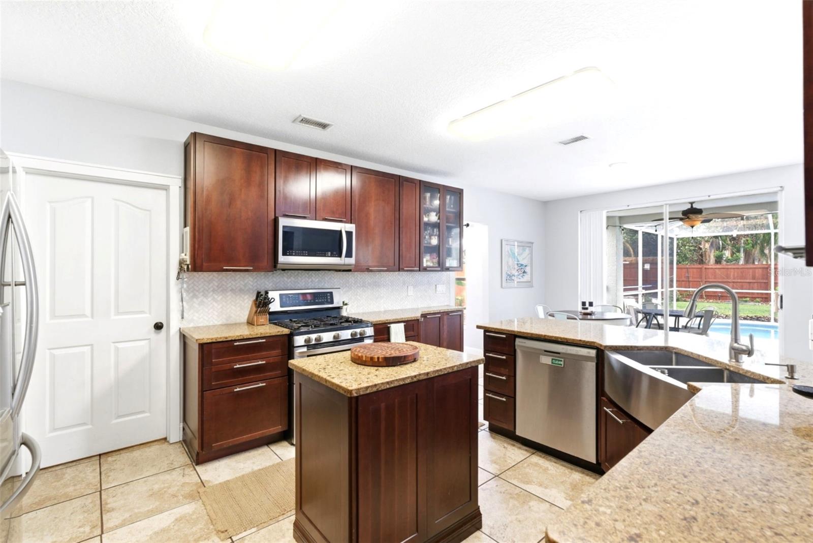 1610 LEDGESTONE DR, BRANDON, FL, 33511