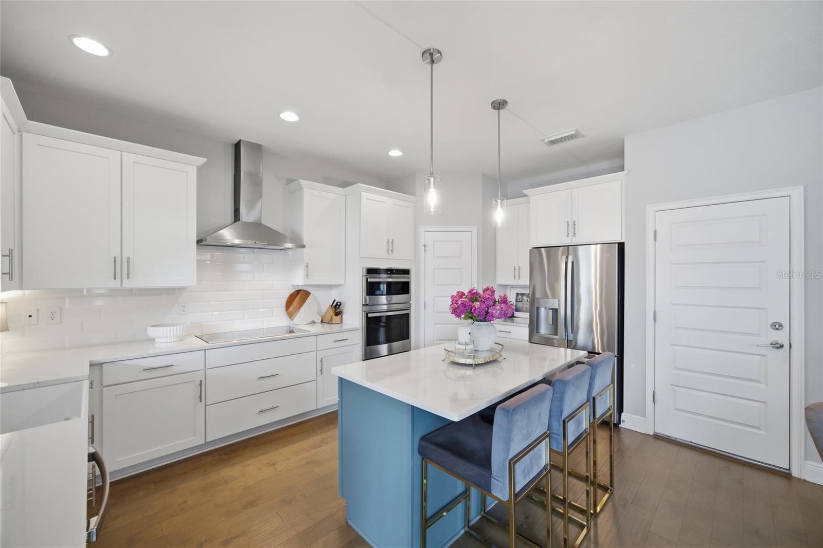 3023 W CARMEN ST, TAMPA, FL, 33609