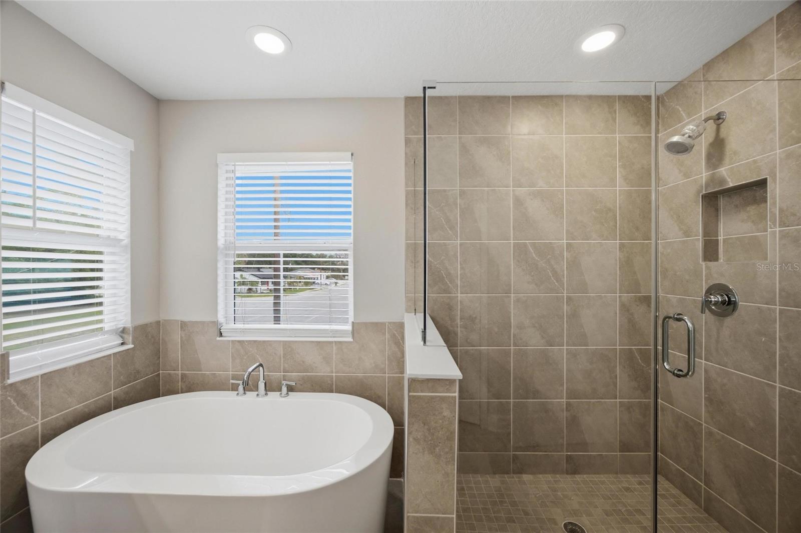 3023 W CARMEN ST, TAMPA, FL, 33609