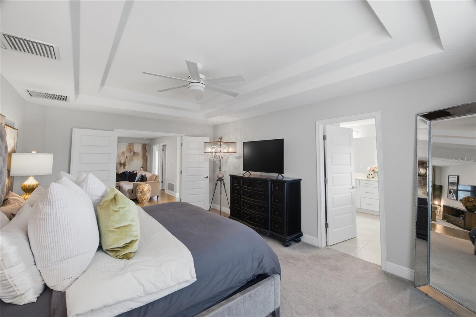 3023 W CARMEN ST, TAMPA, FL, 33609