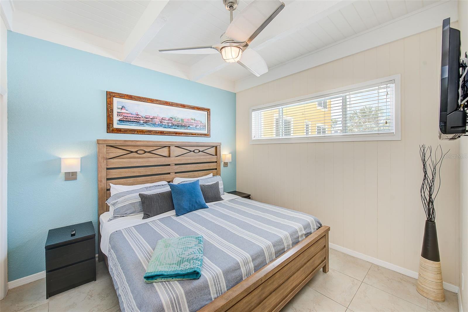 19530 GULF BLVD #1B, INDIAN SHORES, FL, 33785