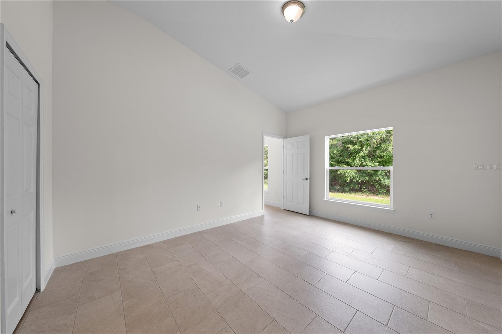 121 S CANOE CREEK RD, KENANSVILLE, FL, 34739