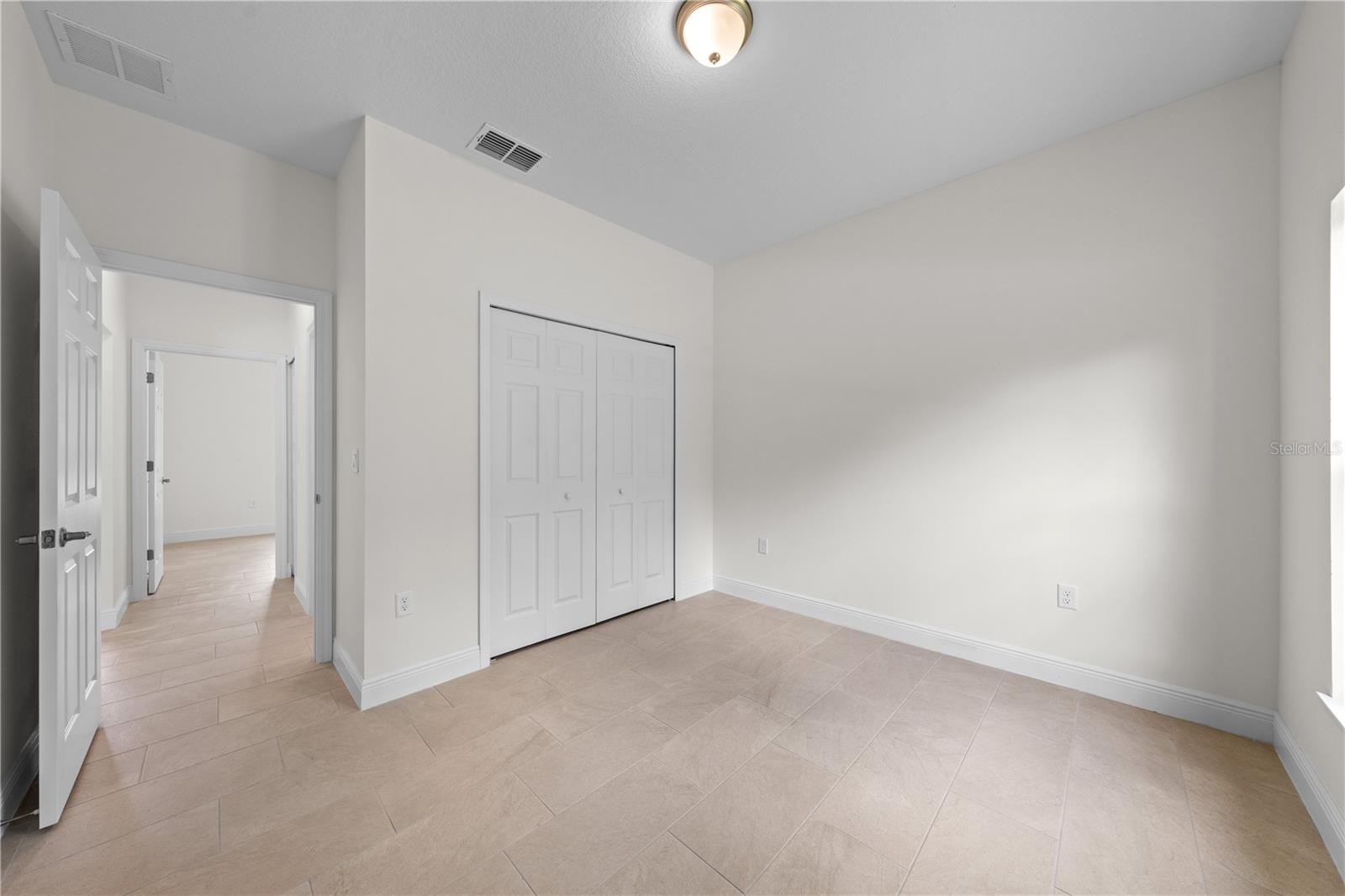 121 S CANOE CREEK RD, KENANSVILLE, FL, 34739