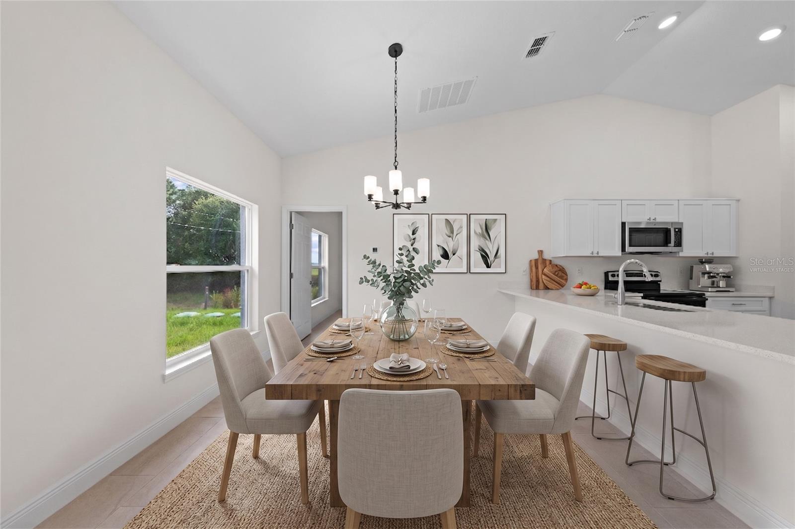 121 S CANOE CREEK RD, KENANSVILLE, FL, 34739