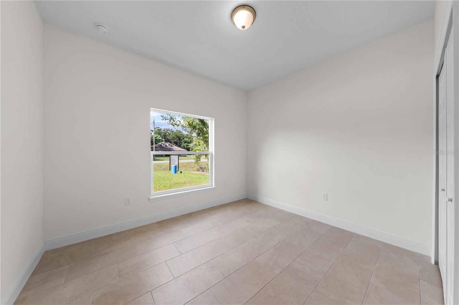121 S CANOE CREEK RD, KENANSVILLE, FL, 34739