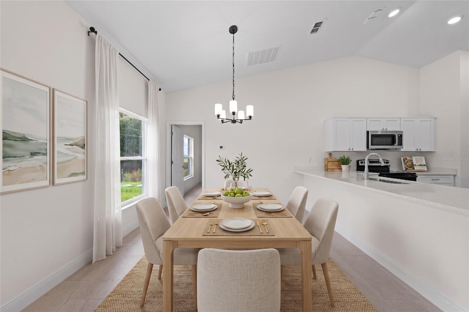 121 S CANOE CREEK RD, KENANSVILLE, FL, 34739