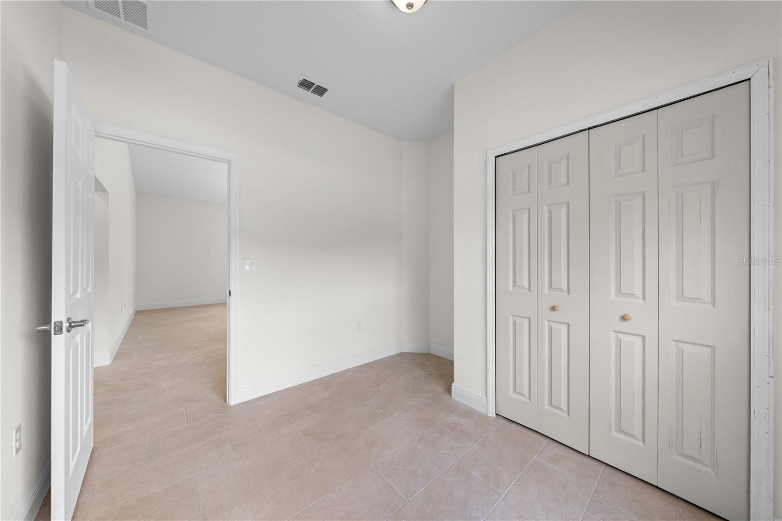 121 S CANOE CREEK RD, KENANSVILLE, FL, 34739