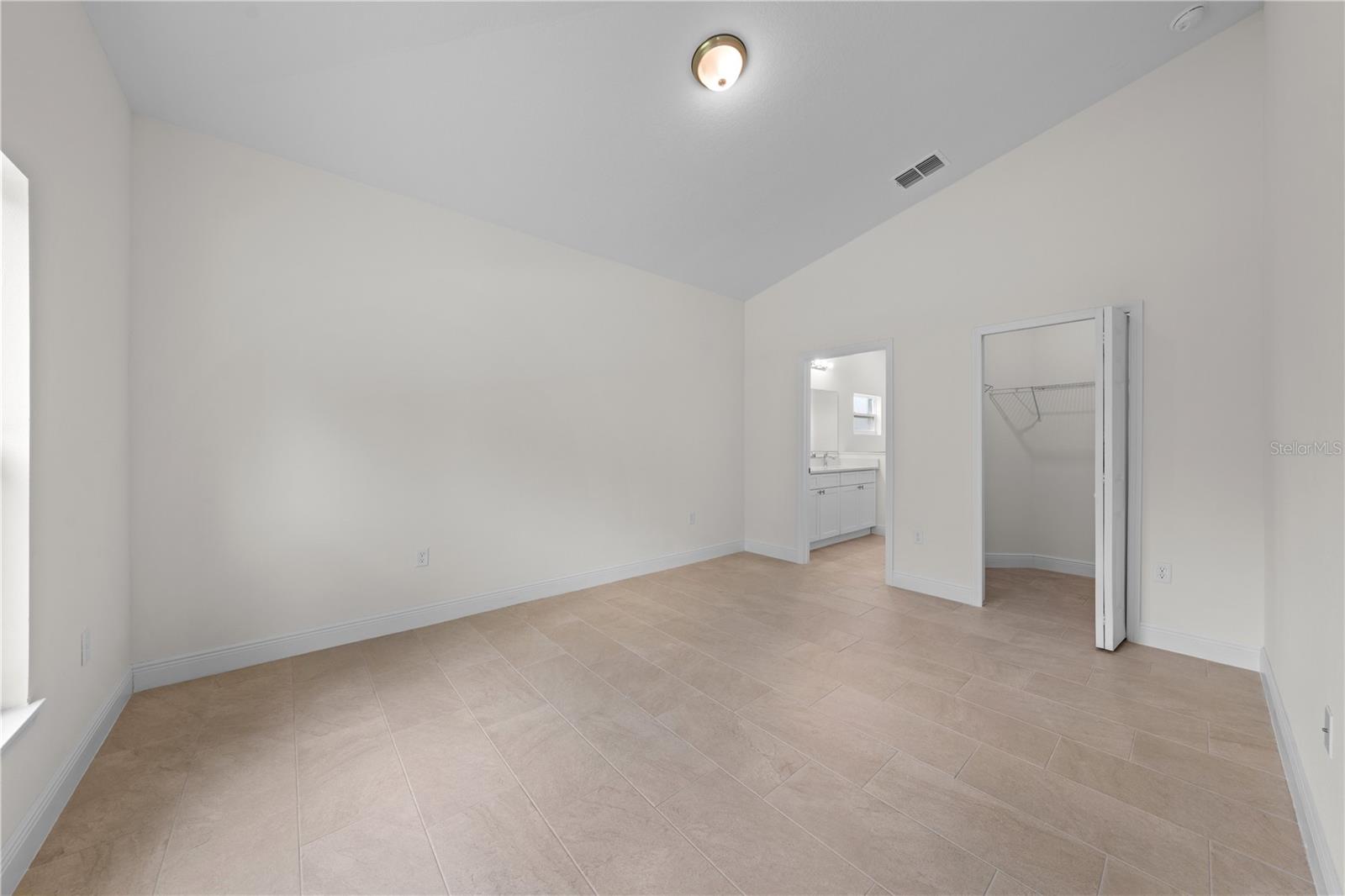 121 S CANOE CREEK RD, KENANSVILLE, FL, 34739