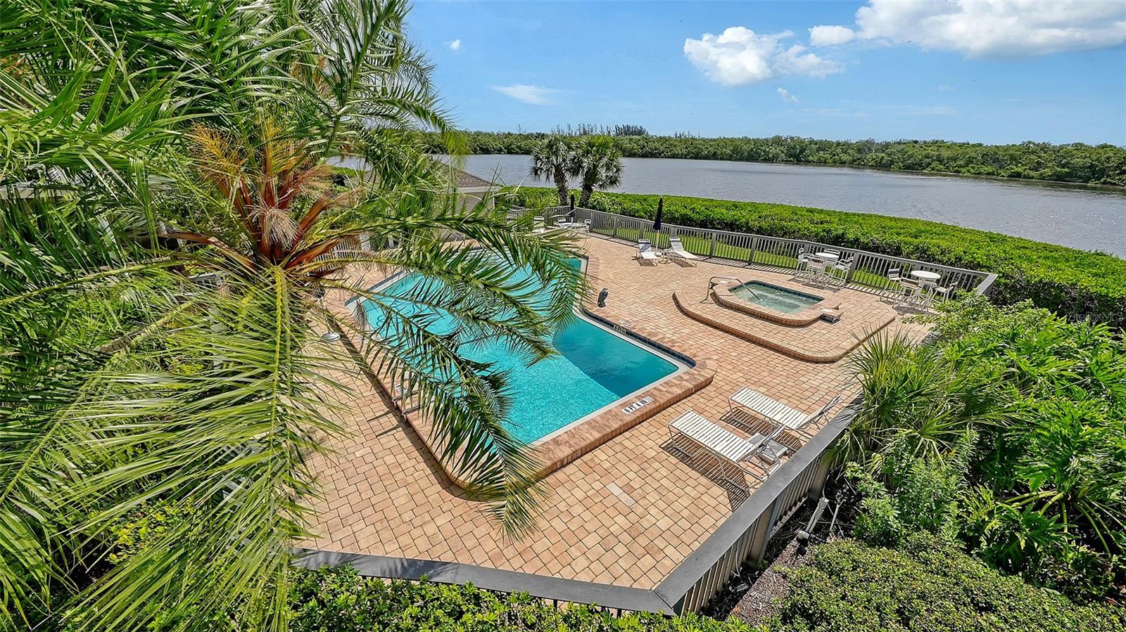 11 TIDY ISLAND BLVD #11, BRADENTON, FL, 34210