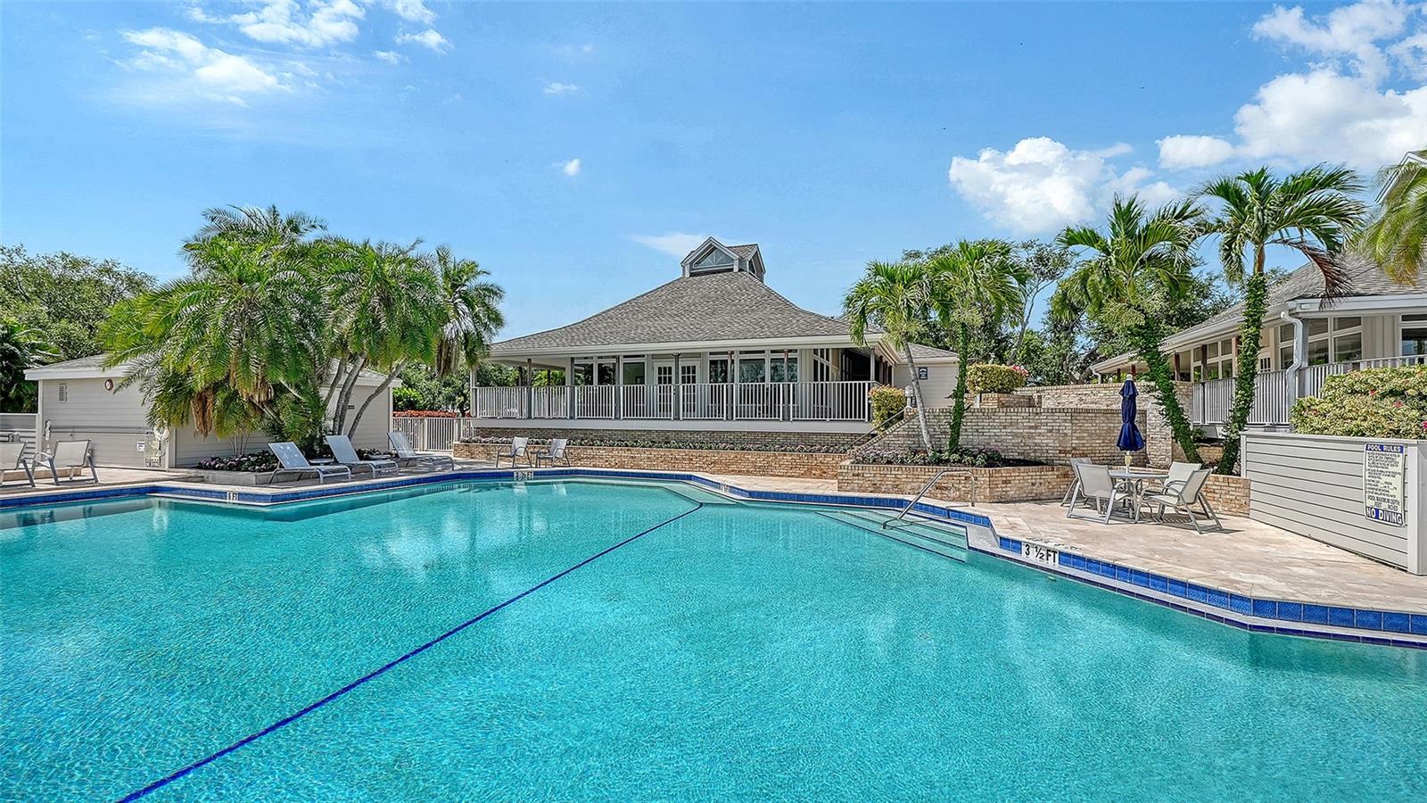 11 TIDY ISLAND BLVD #11, BRADENTON, FL, 34210
