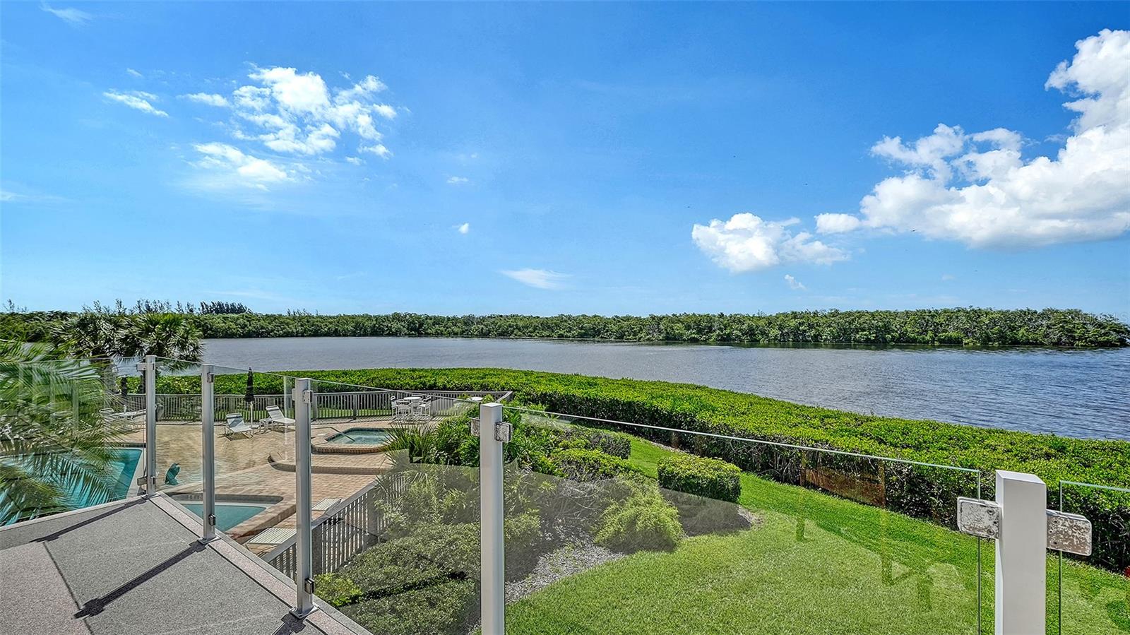 11 TIDY ISLAND BLVD #11, BRADENTON, FL, 34210