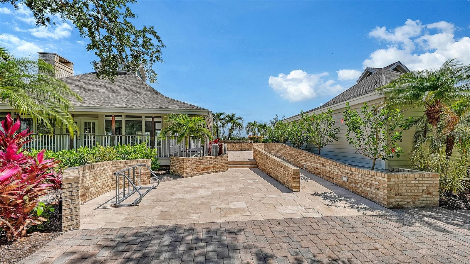 11 TIDY ISLAND BLVD #11, BRADENTON, FL, 34210