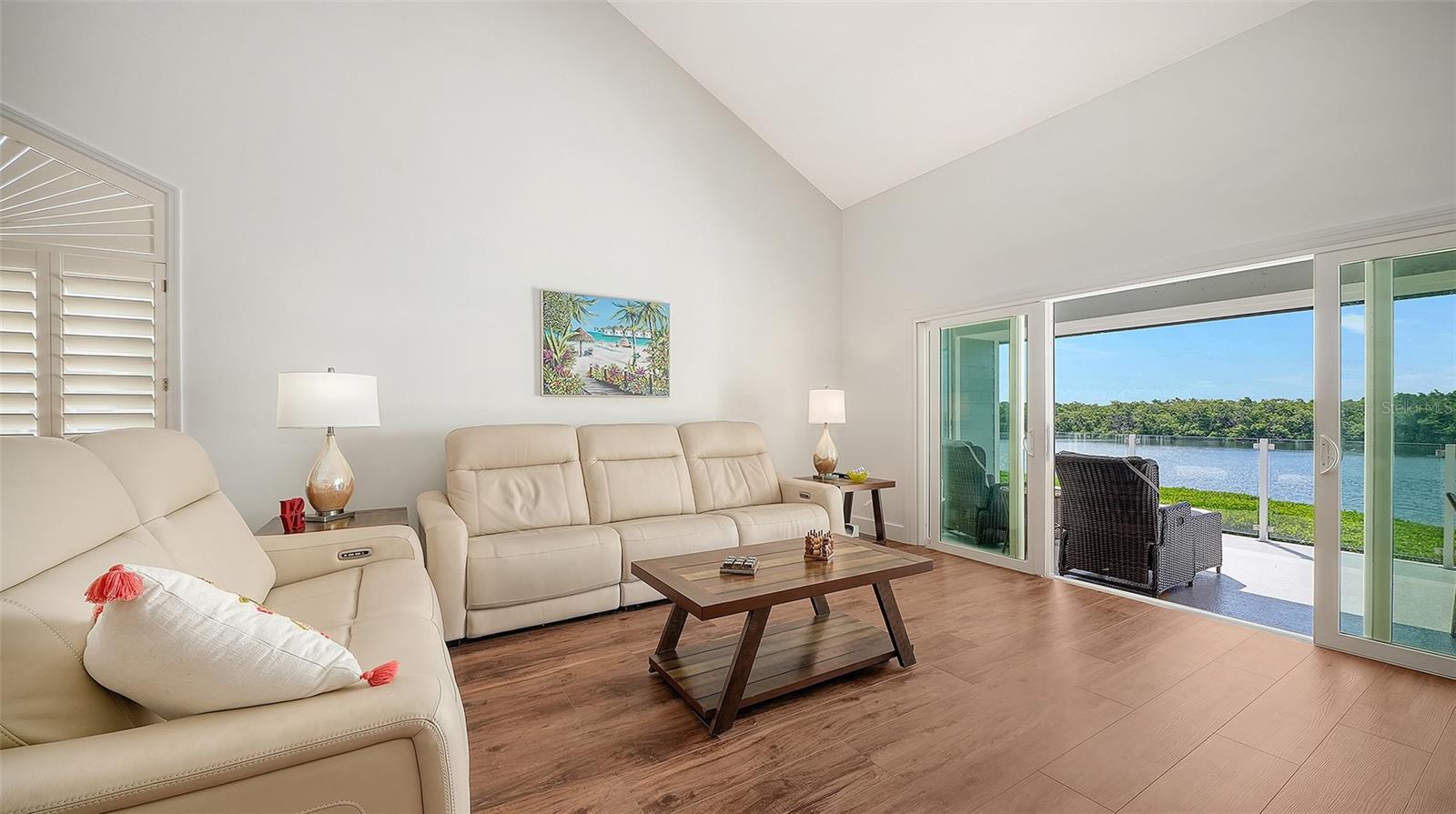 11 TIDY ISLAND BLVD #11, BRADENTON, FL, 34210