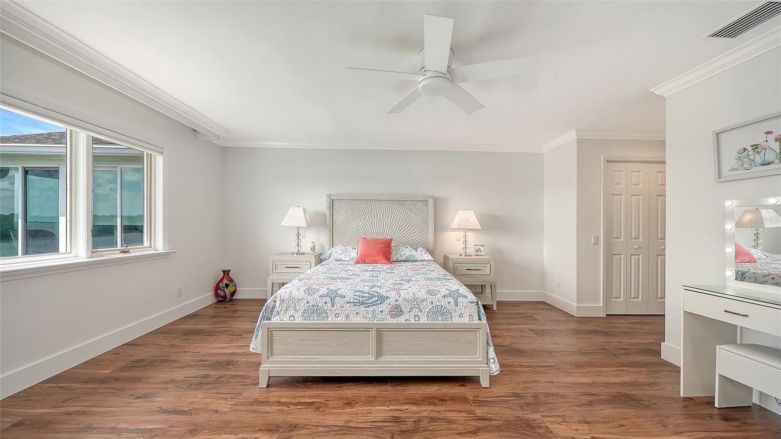 11 TIDY ISLAND BLVD #11, BRADENTON, FL, 34210