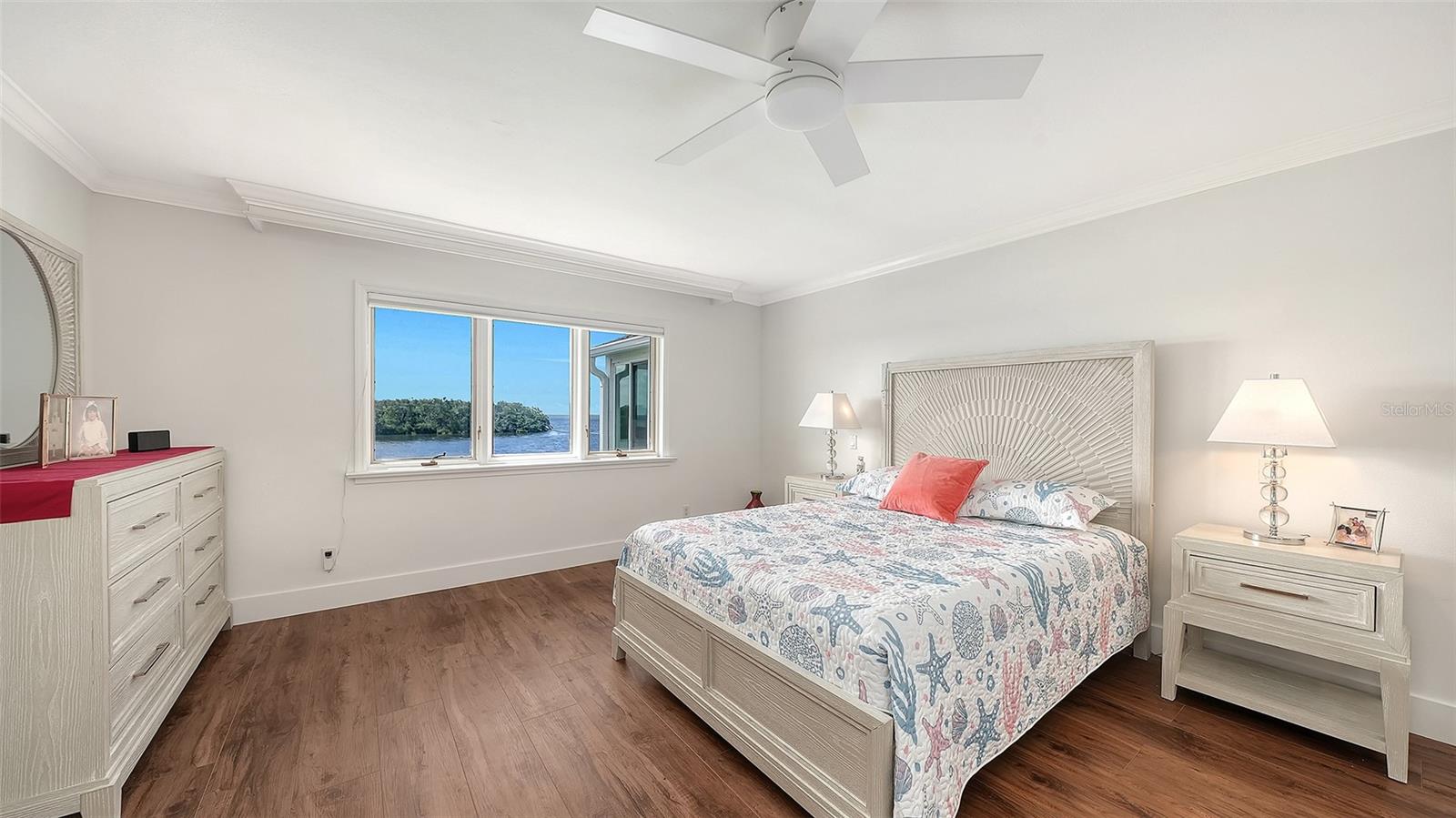 11 TIDY ISLAND BLVD #11, BRADENTON, FL, 34210