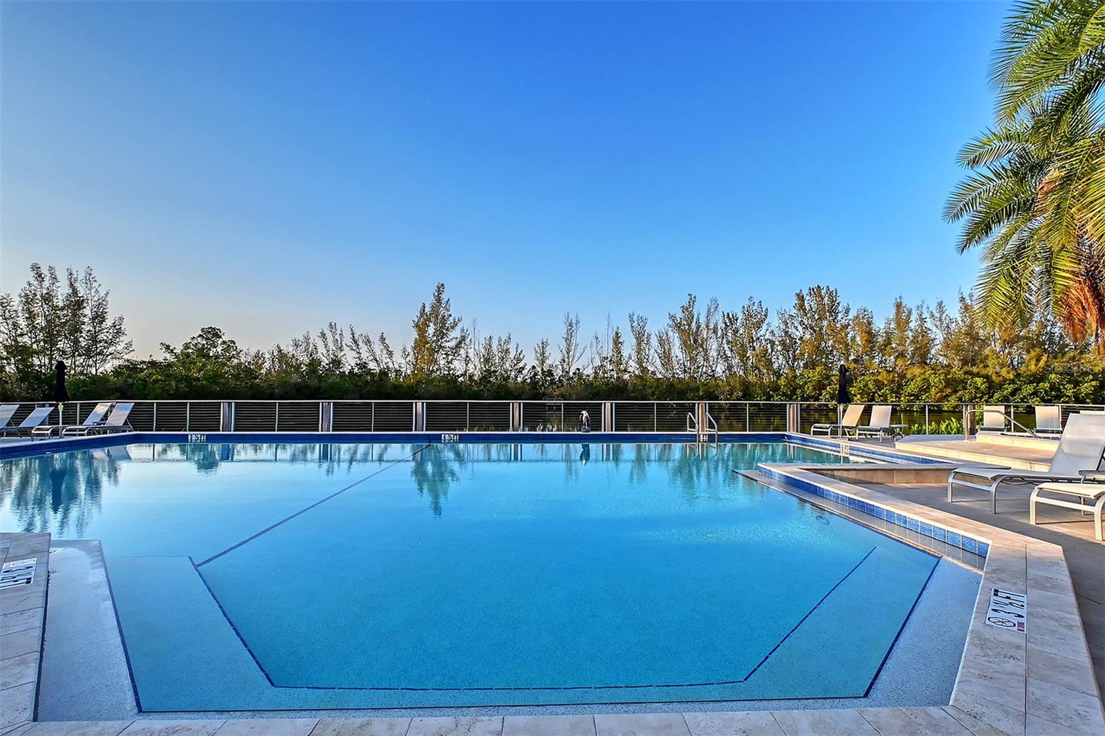 11 TIDY ISLAND BLVD #11, BRADENTON, FL, 34210
