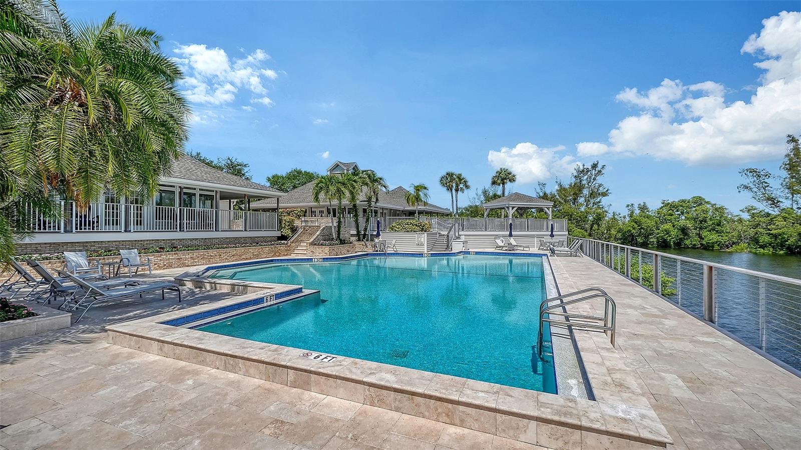 11 TIDY ISLAND BLVD #11, BRADENTON, FL, 34210