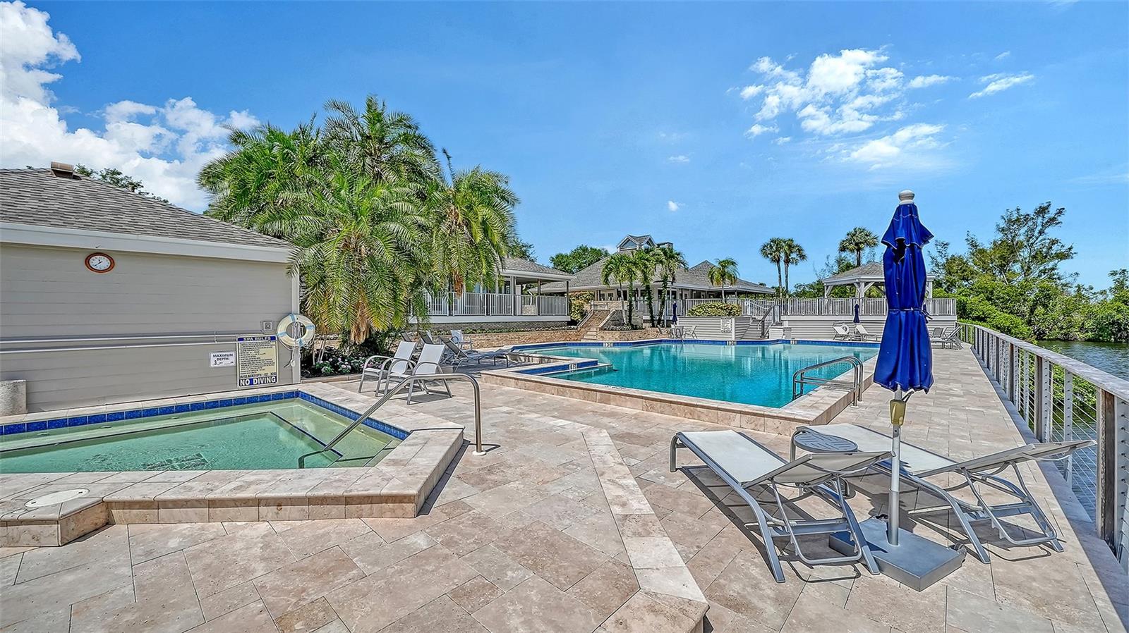 11 TIDY ISLAND BLVD #11, BRADENTON, FL, 34210