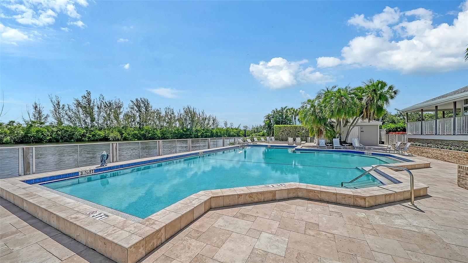 11 TIDY ISLAND BLVD #11, BRADENTON, FL, 34210