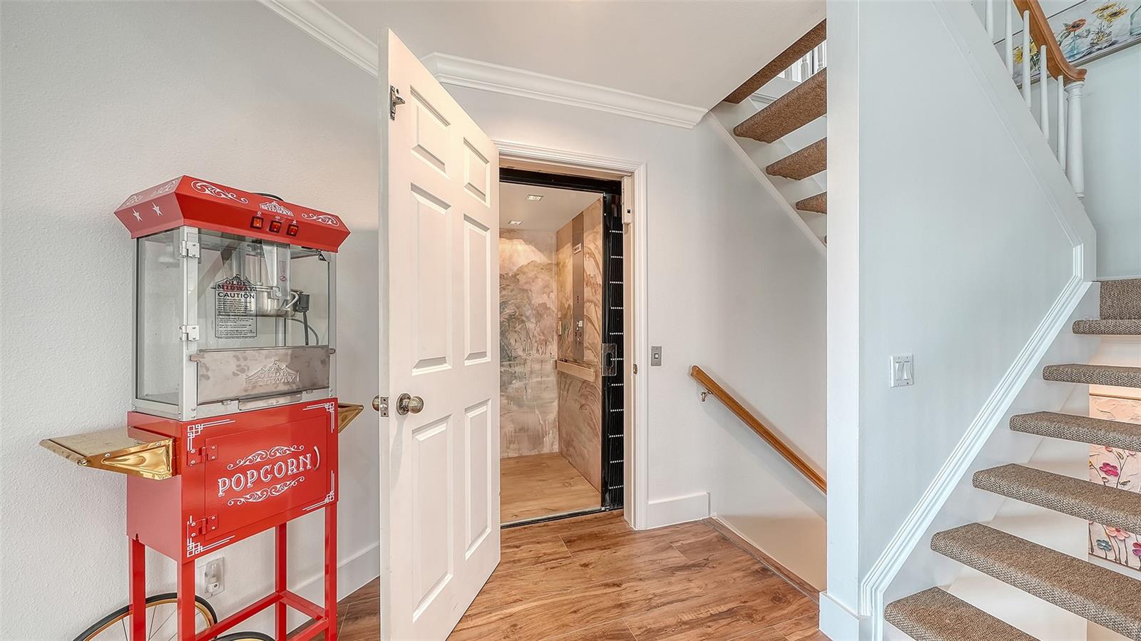 11 TIDY ISLAND BLVD #11, BRADENTON, FL, 34210