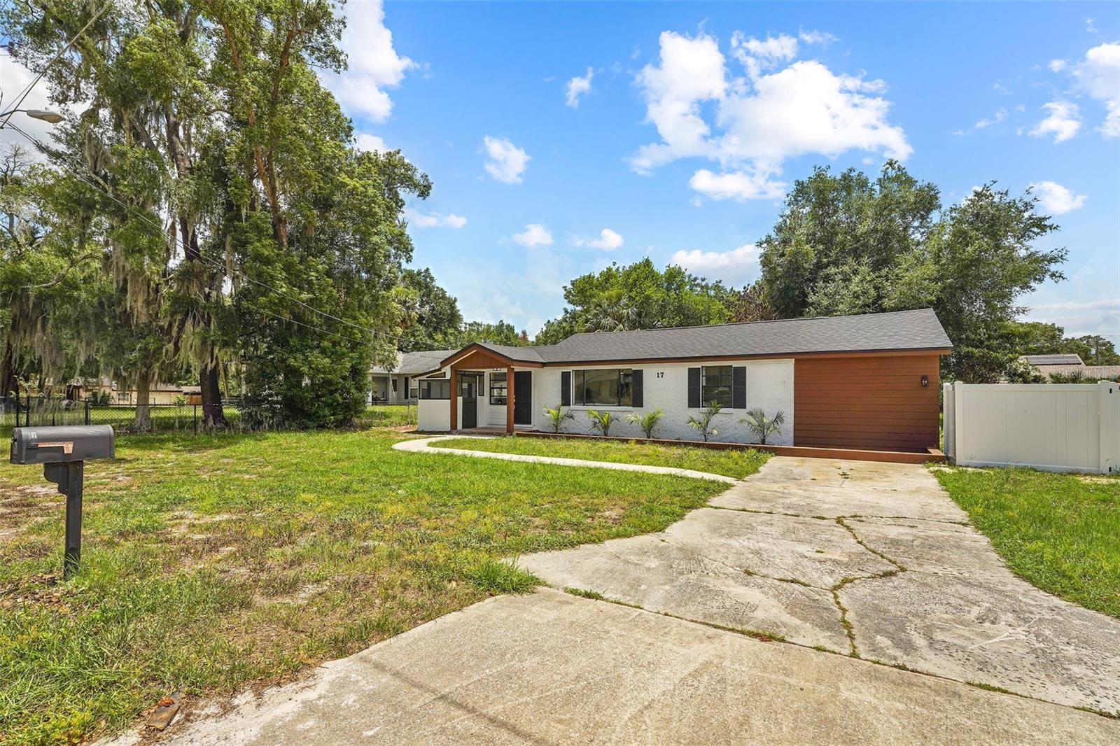 17 PALMIRA RD, DEBARY, FL, 32713
