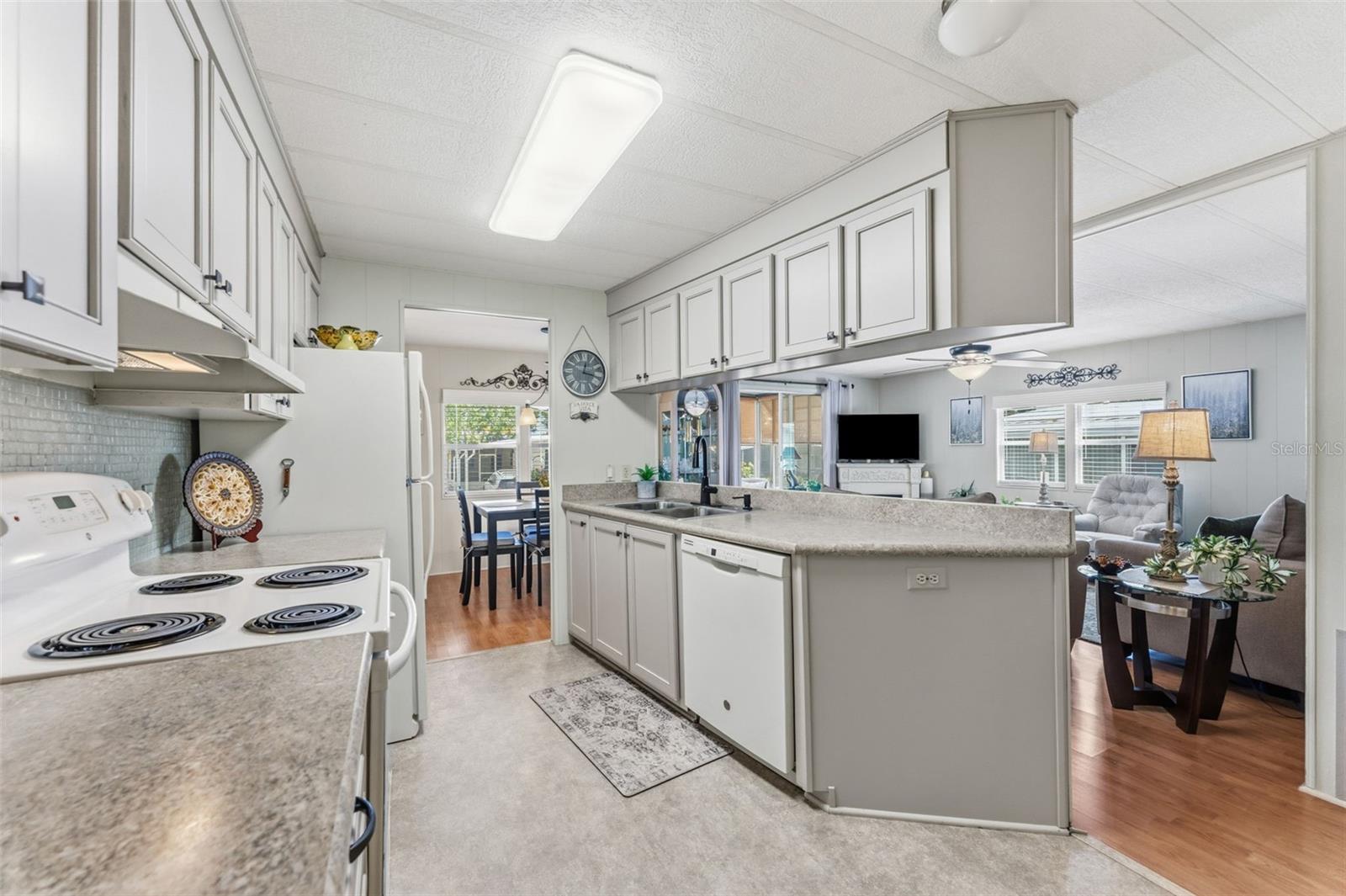 132 FOREST LN #6, SAFETY HARBOR, FL, 34695