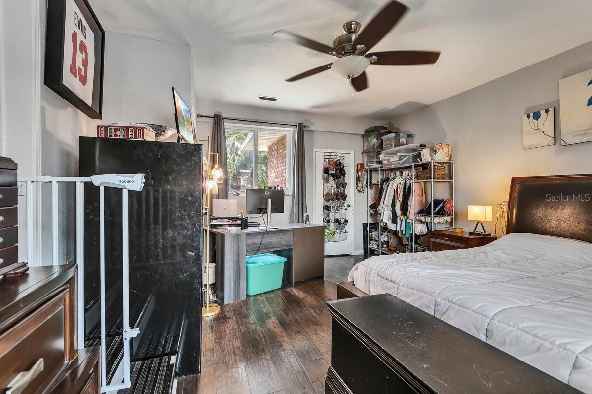 801 E LOUISIANA AVE, TAMPA, FL, 33603