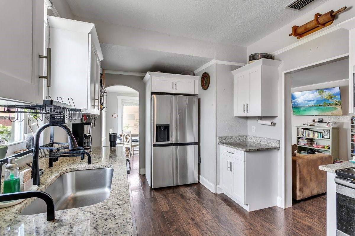 801 E LOUISIANA AVE, TAMPA, FL, 33603