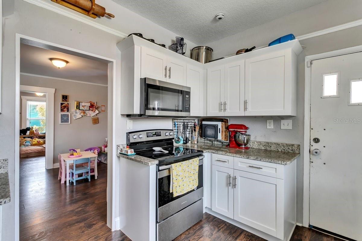 801 E LOUISIANA AVE, TAMPA, FL, 33603