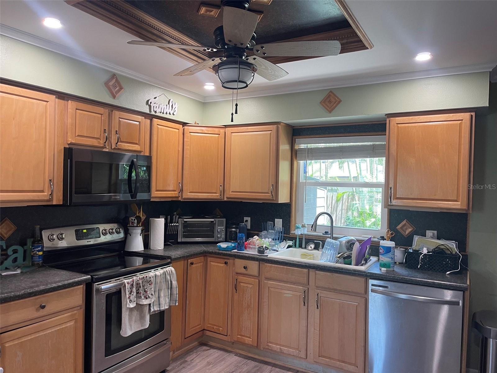 5520 71ST AVE N, PINELLAS PARK, FL, 33781
