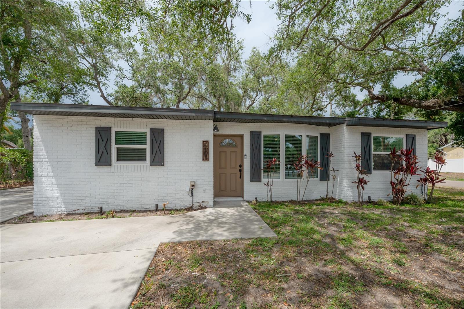 3401 W VAN BUREN DR, TAMPA, FL, 33611