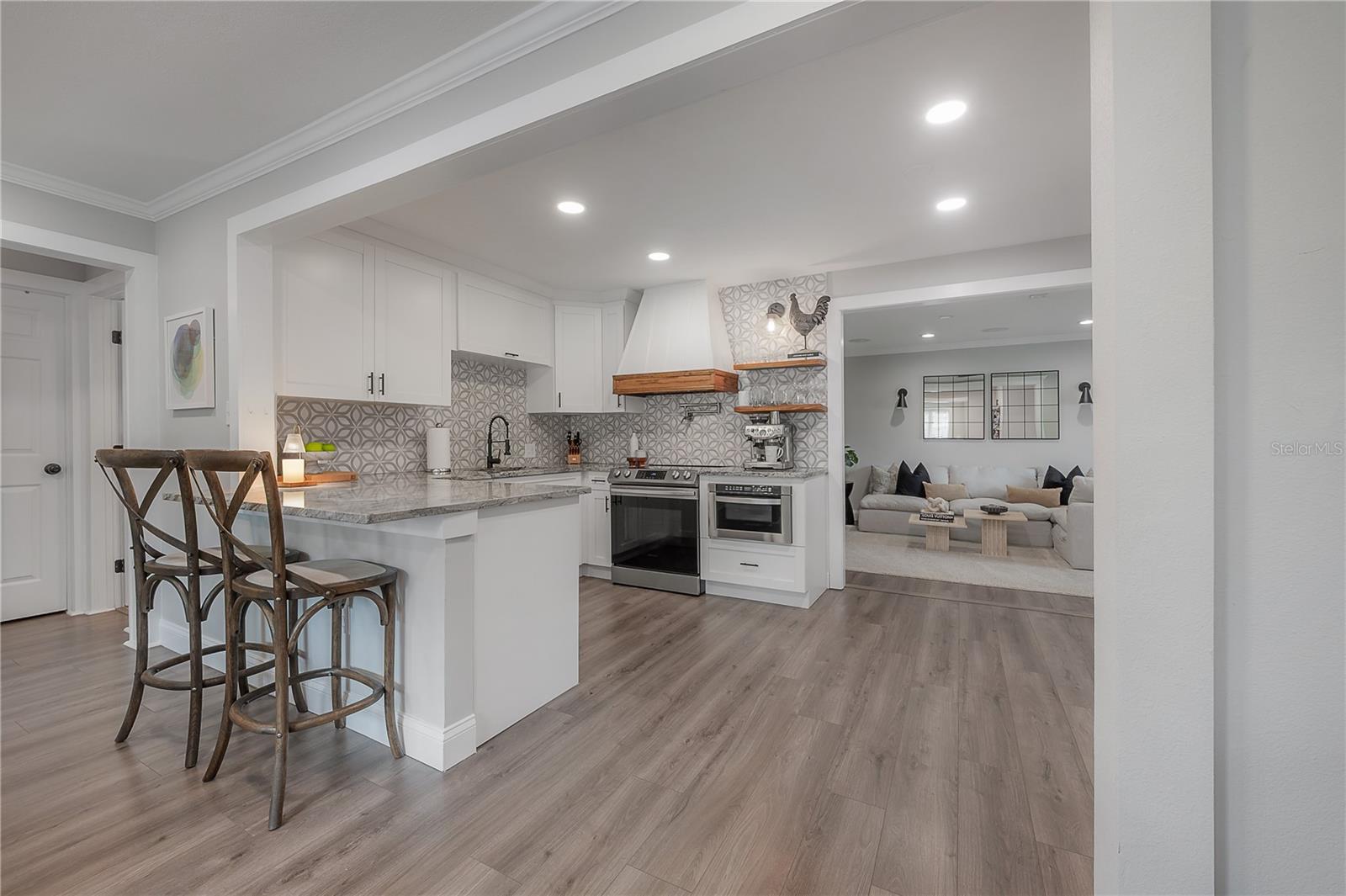 3401 W VAN BUREN DR, TAMPA, FL, 33611