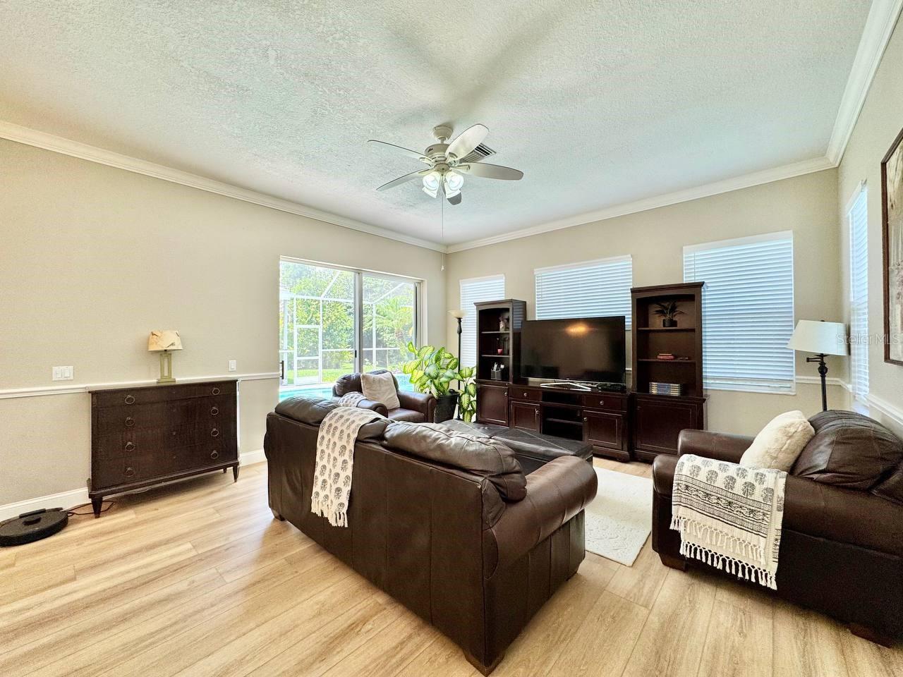 18711 CHAVILLE RD, LUTZ, FL, 33558