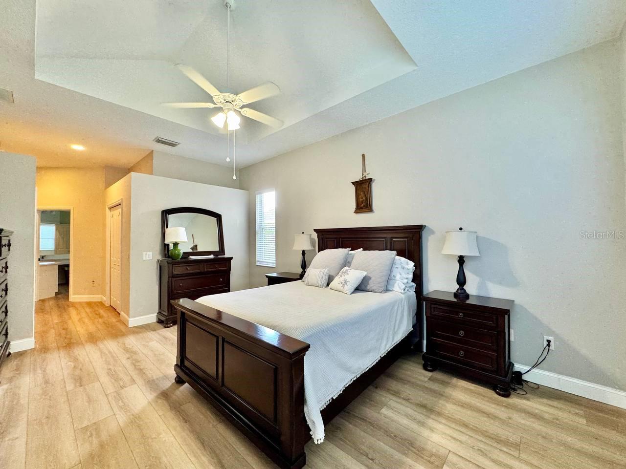 18711 CHAVILLE RD, LUTZ, FL, 33558