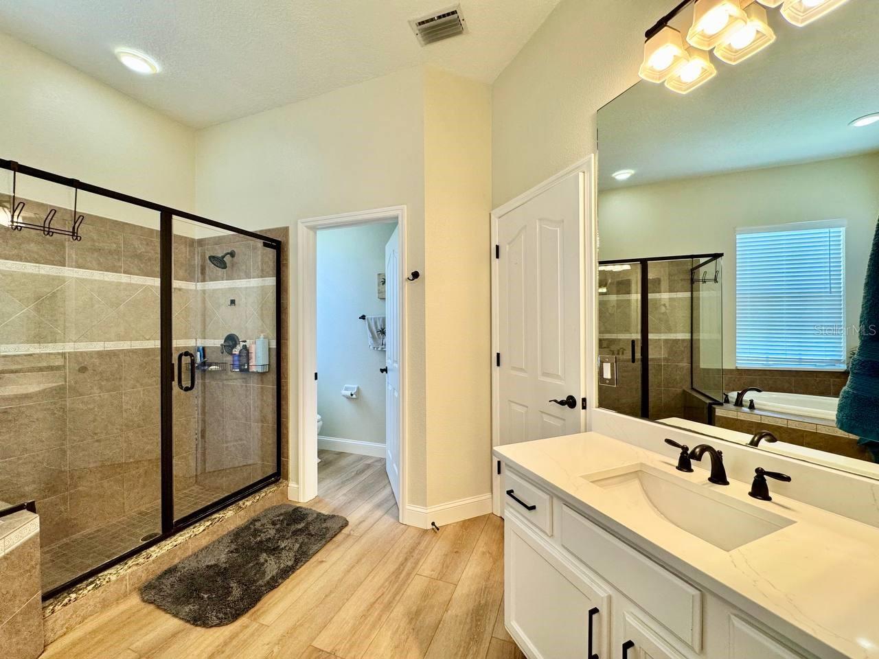 18711 CHAVILLE RD, LUTZ, FL, 33558