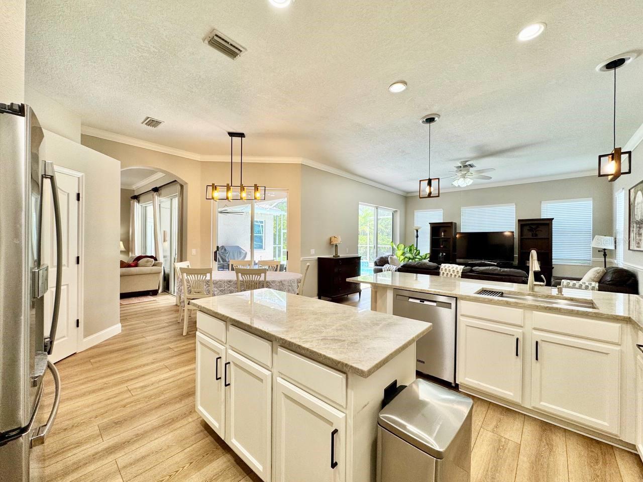 18711 CHAVILLE RD, LUTZ, FL, 33558