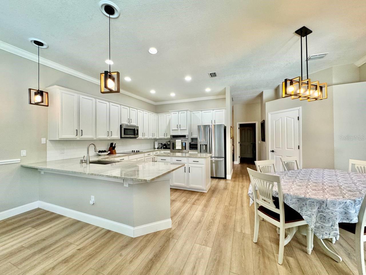 18711 CHAVILLE RD, LUTZ, FL, 33558