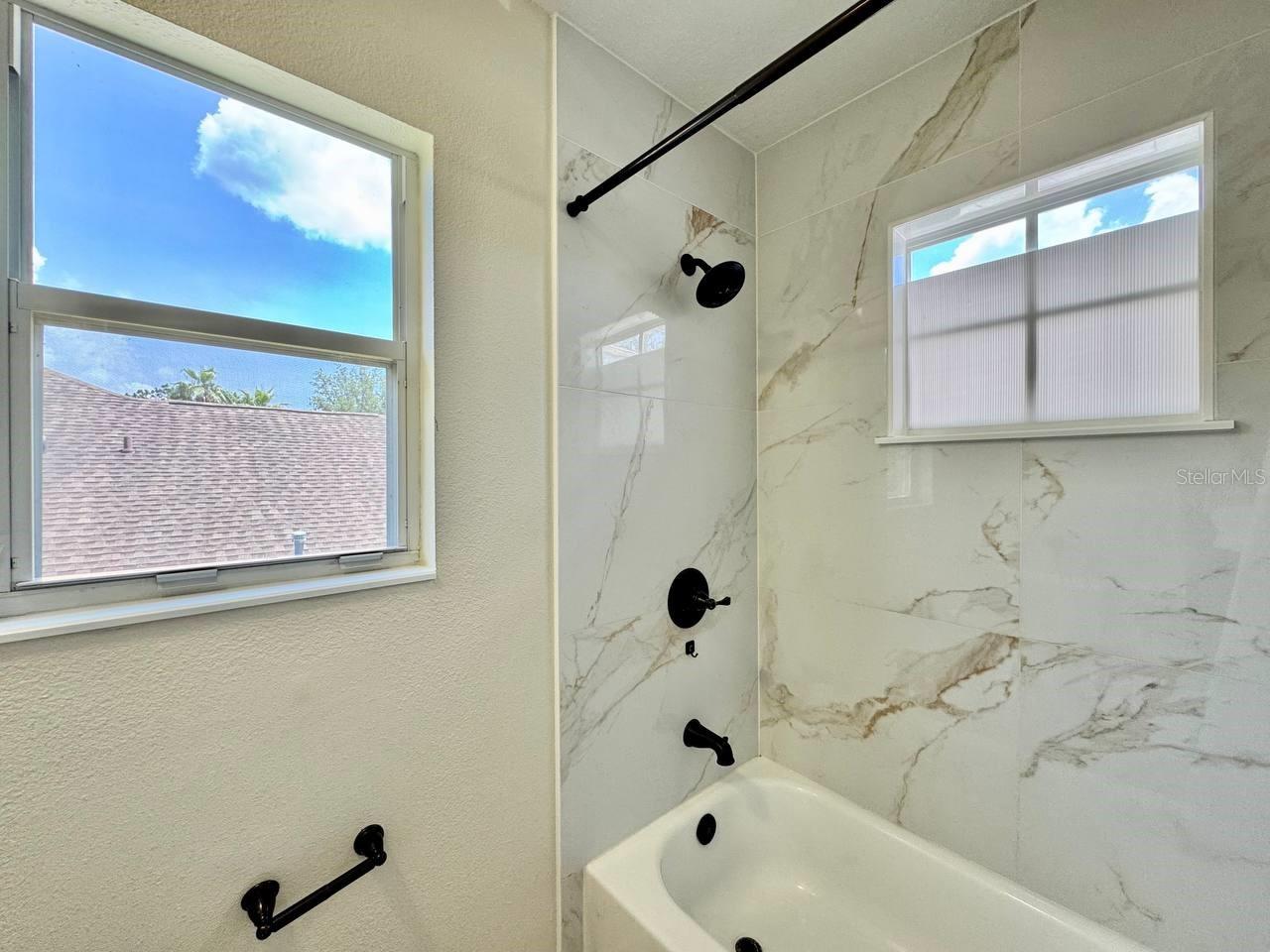 18711 CHAVILLE RD, LUTZ, FL, 33558