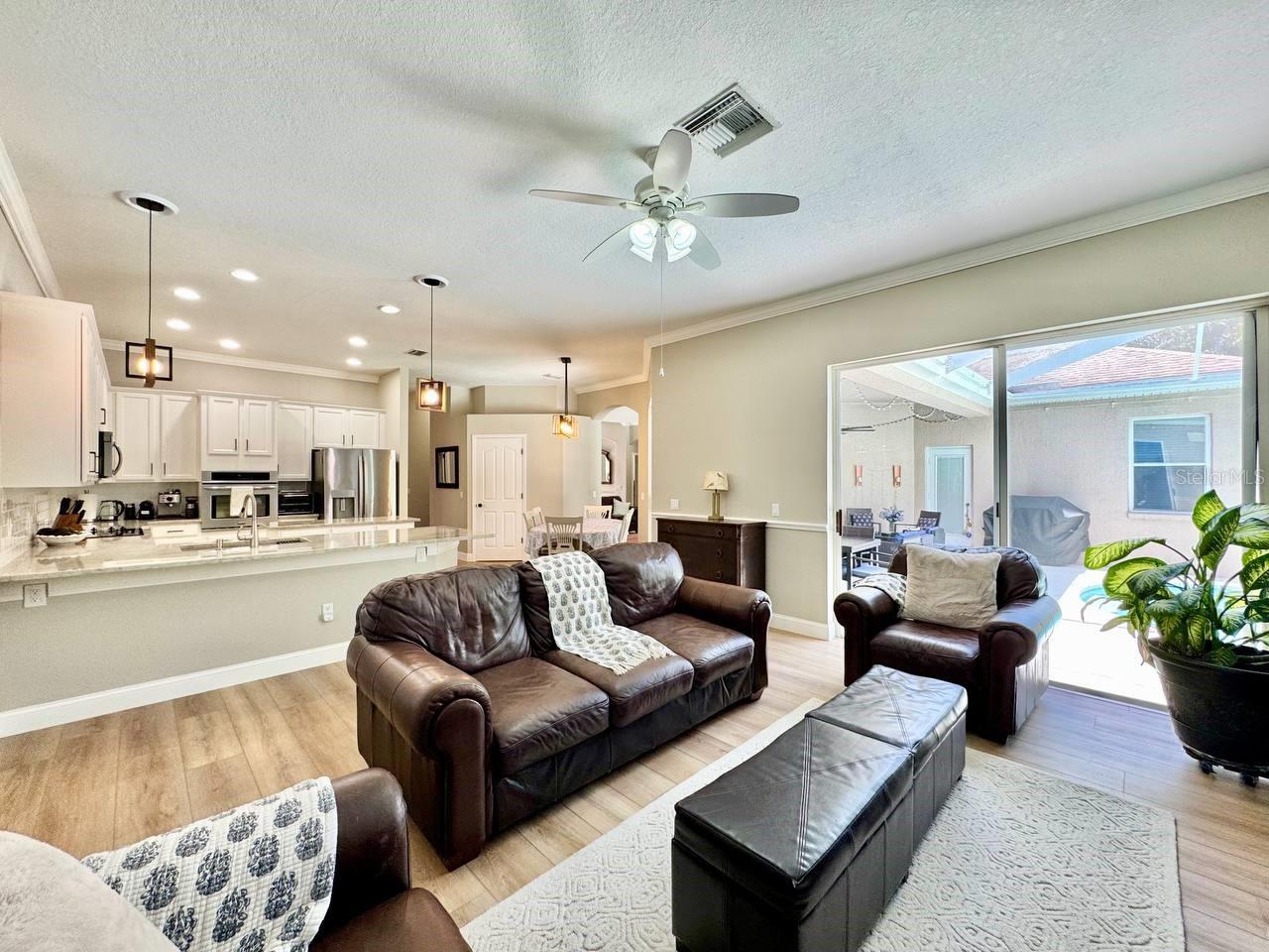 18711 CHAVILLE RD, LUTZ, FL, 33558