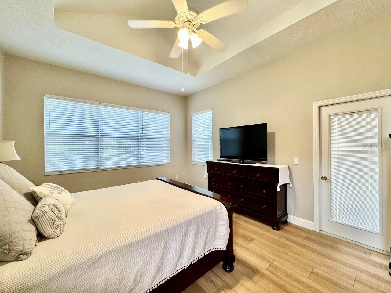 18711 CHAVILLE RD, LUTZ, FL, 33558