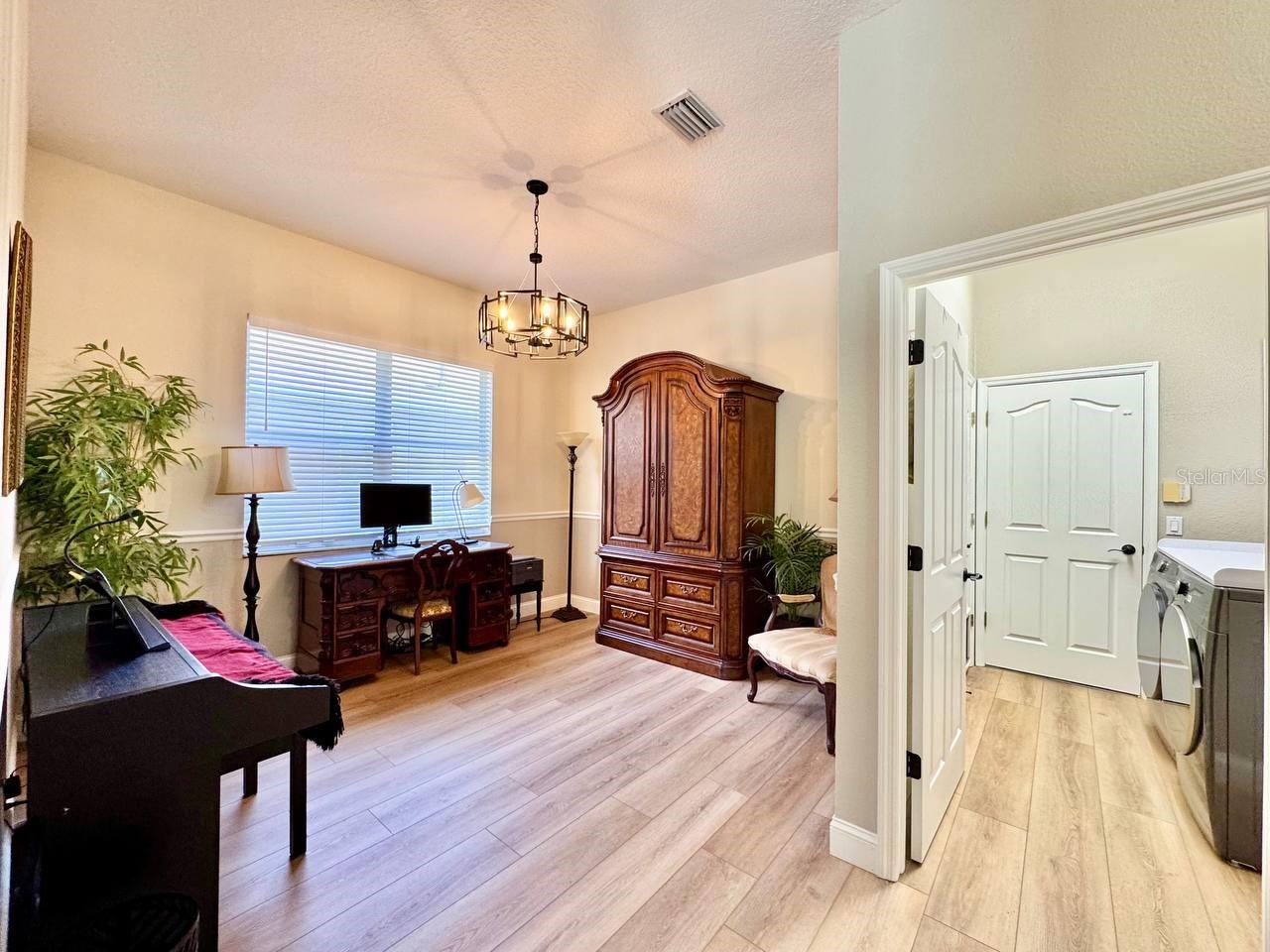 18711 CHAVILLE RD, LUTZ, FL, 33558