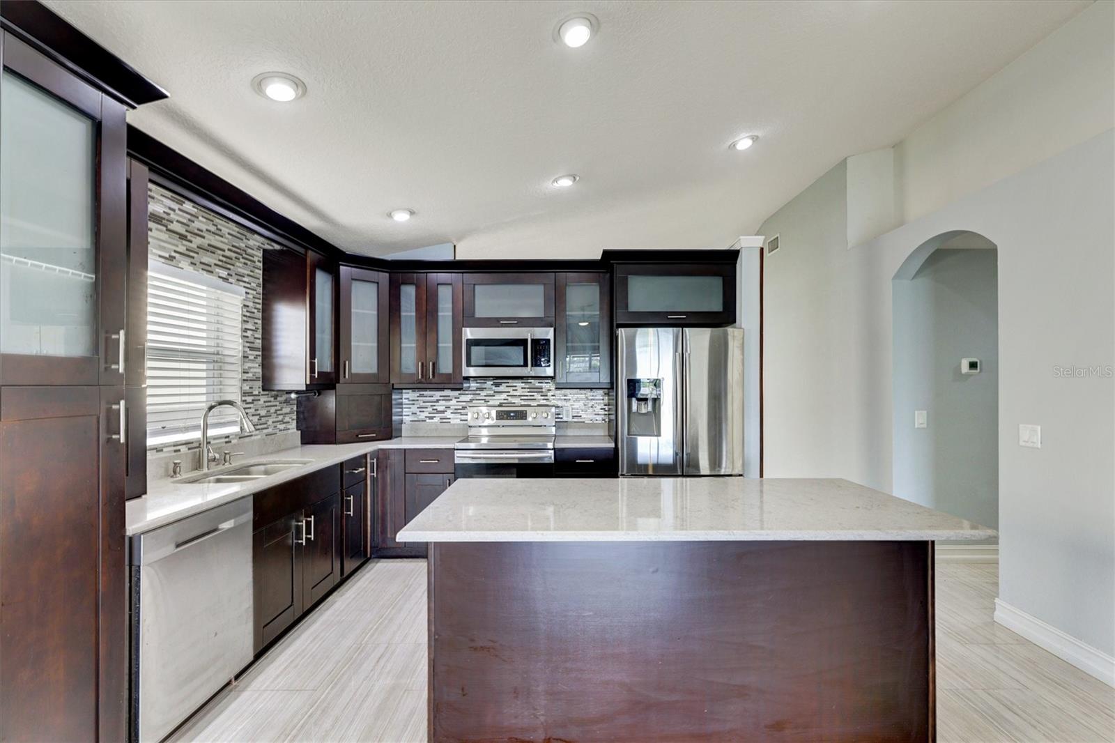 8105 TAR HOLLOW DR, GIBSONTON, FL, 33534