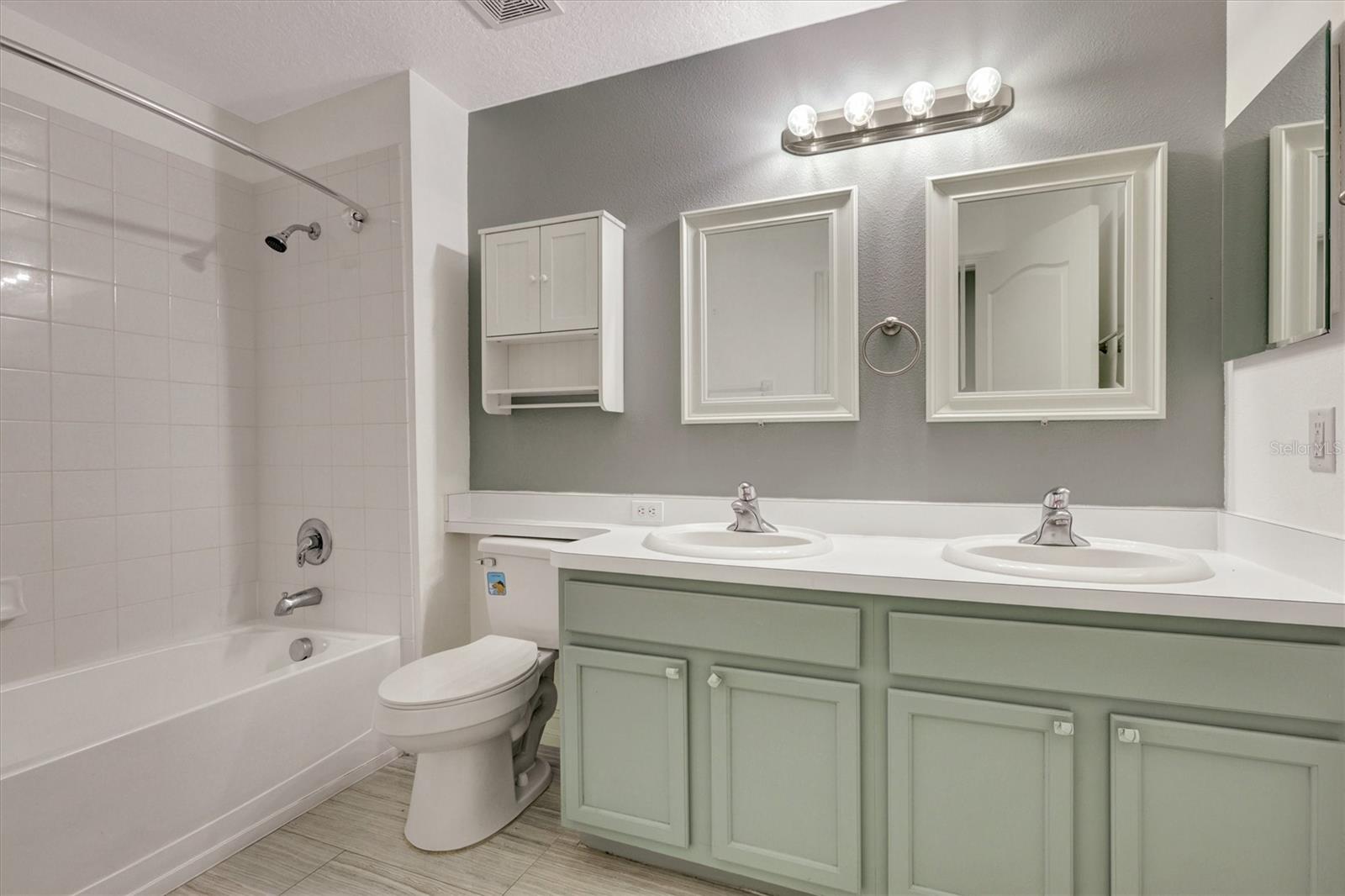8105 TAR HOLLOW DR, GIBSONTON, FL, 33534